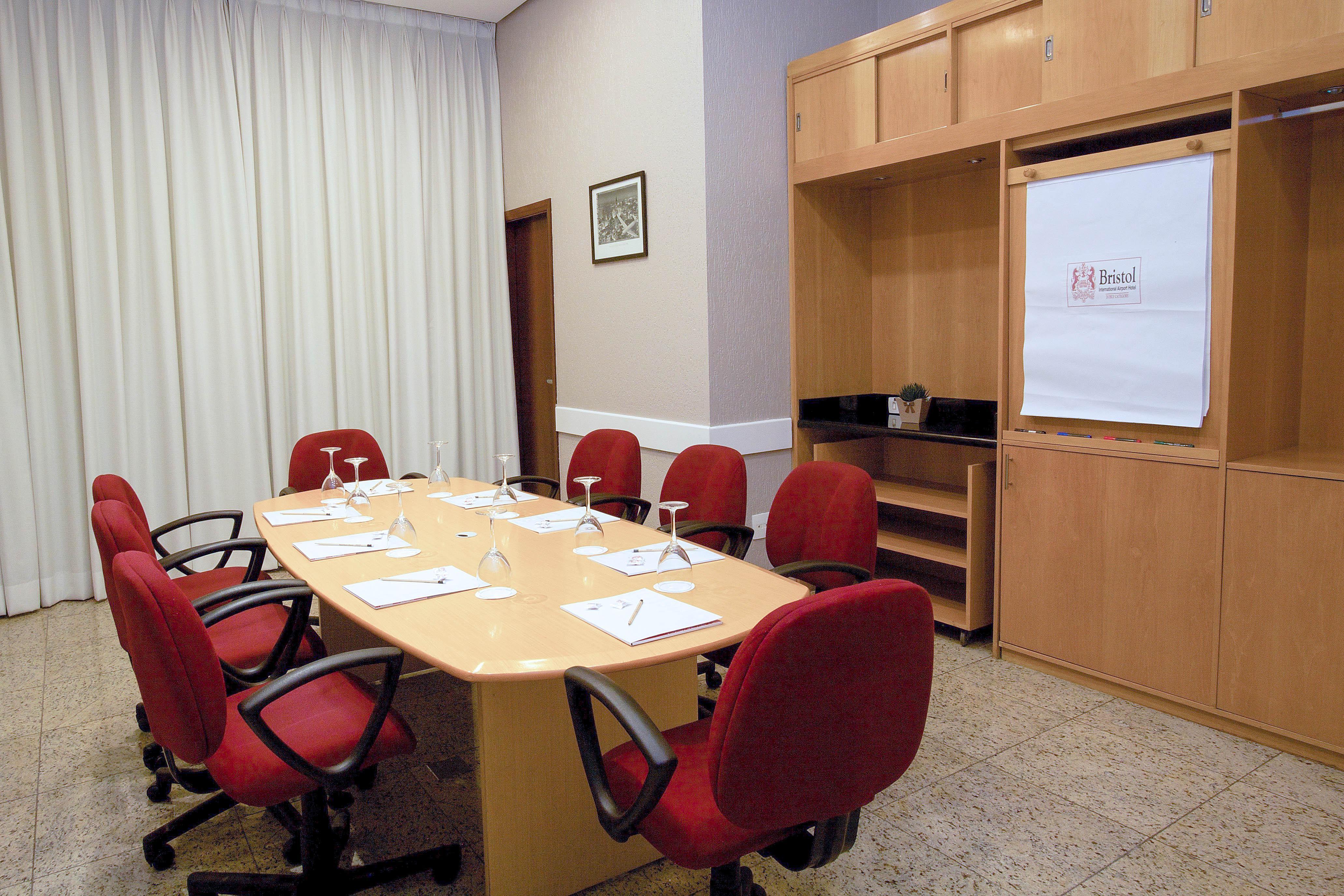 Bristol International Guarulhos Hotel Bagian luar foto